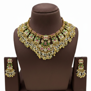Mehreen Gulbahar Kundan Choker Set