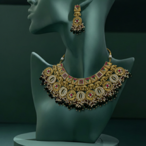 Regal Noir Pearl Kundan Choker Set