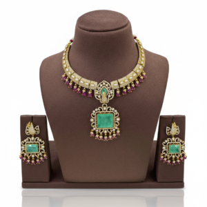 Emerald Kundan Choker Necklace Set