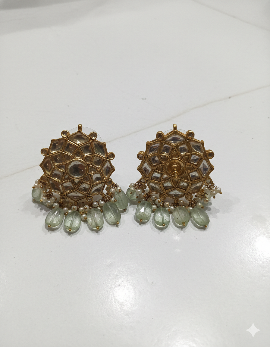 Heritage Lattice with Emerald-Toned Grace - Image 2