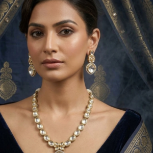 The Linear Radiance Polki Mala Set