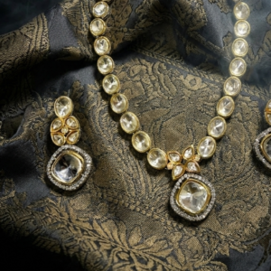 The Linear Radiance Polki Mala Set