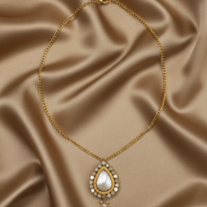 Aura Teardrop Kundan Pendant Necklace