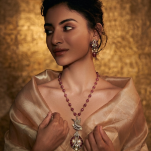 Heritage Bead & Bird Motif Pendant Set