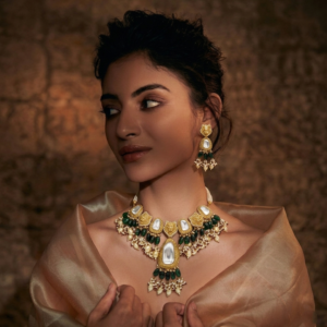 The Royal Leonine: Emerald & Pearl Heritage Statement Set