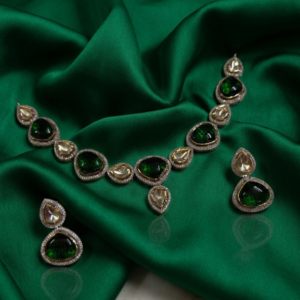Emerald Majesty Pavé-Encrusted Kundan Statement Set